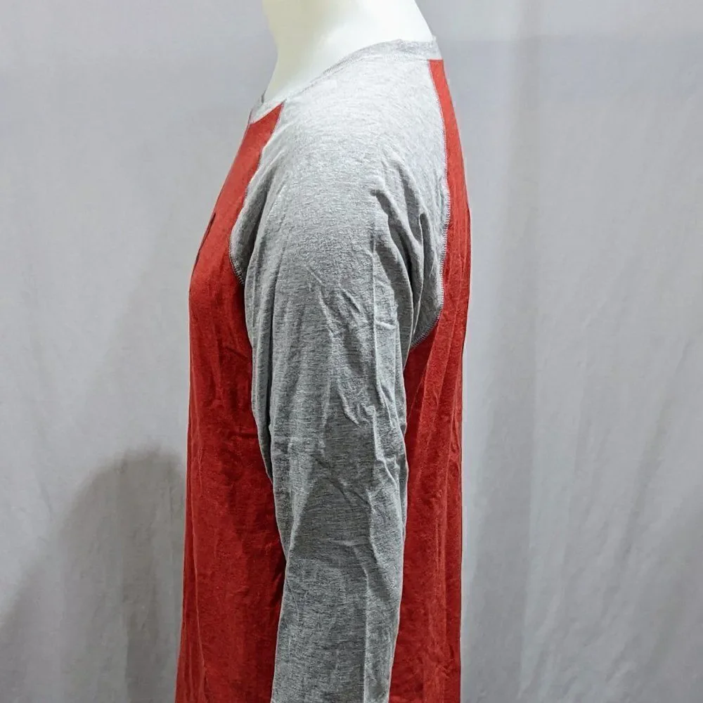 ‎North Face Baseball T shirt